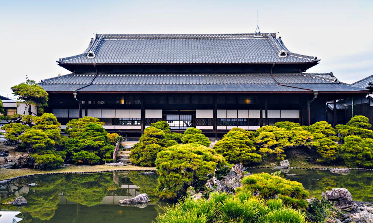 A traditional zen garden sits before a temple in Yanagawa.