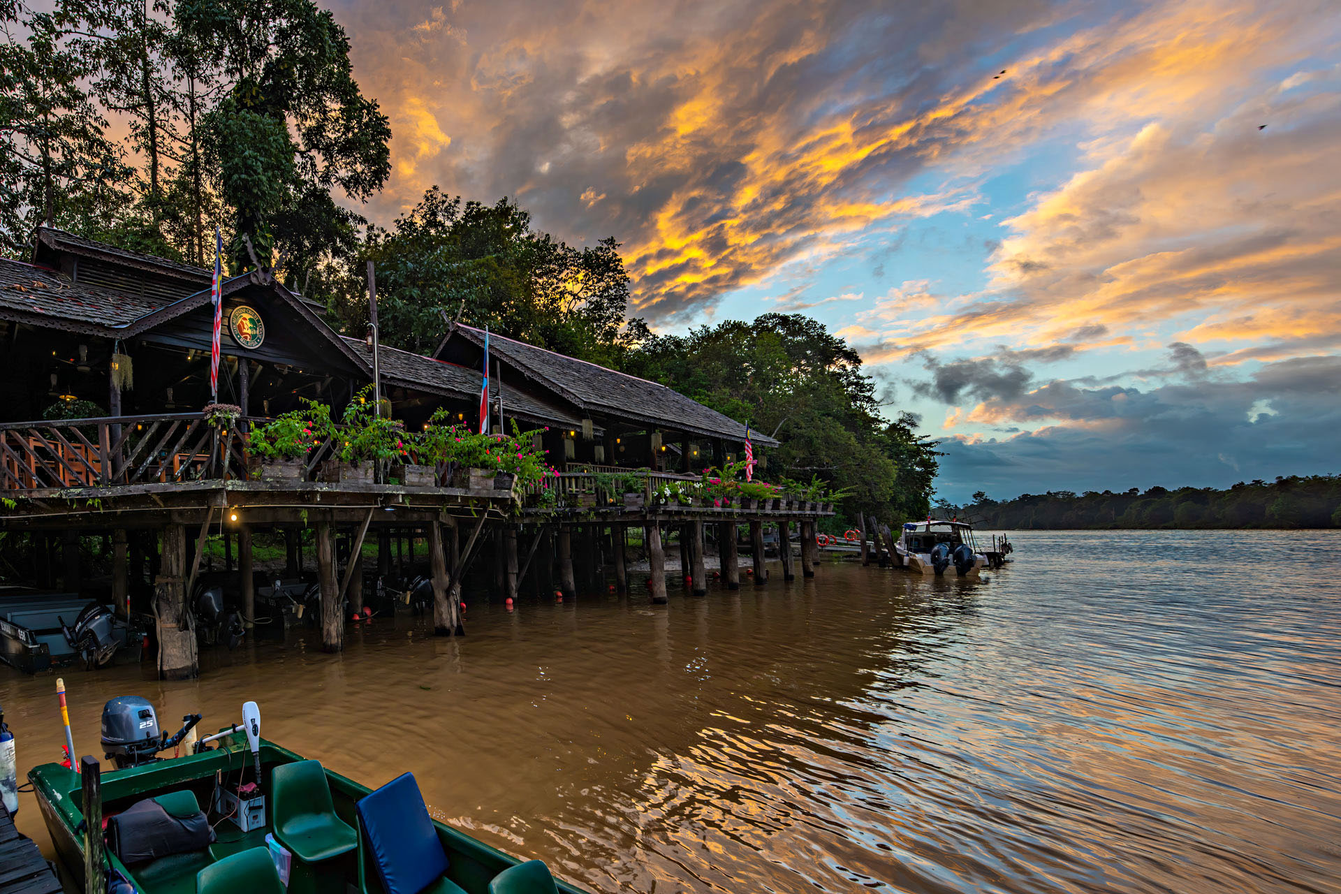 Sukau Rainforest Lodge is the place to be.