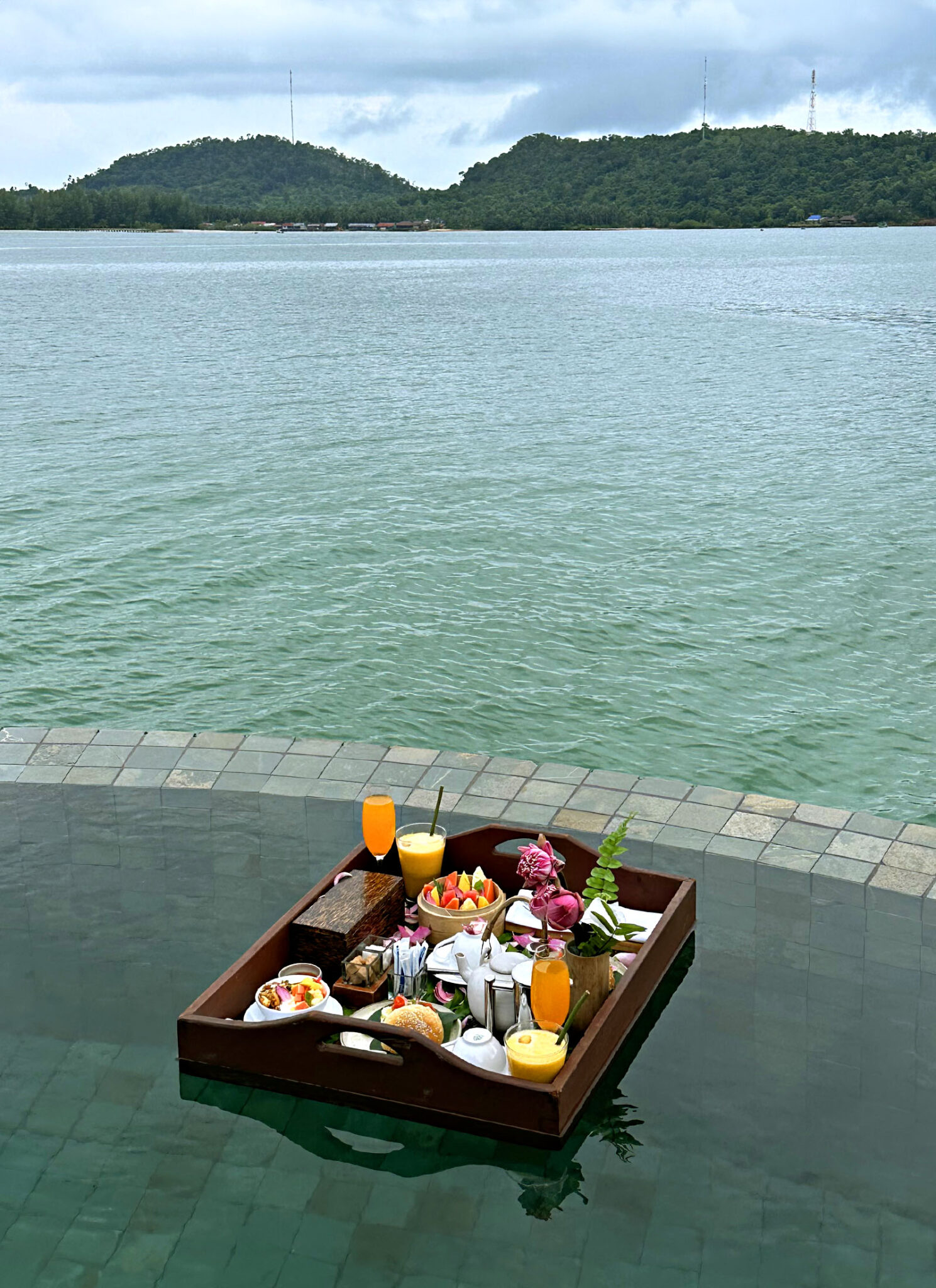 I like my breakfast floating. And only floating. 