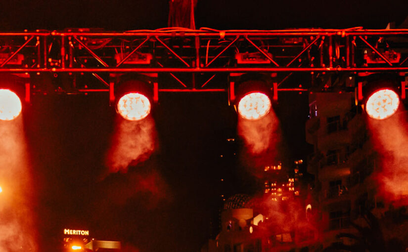 Honky-tonk in paradise