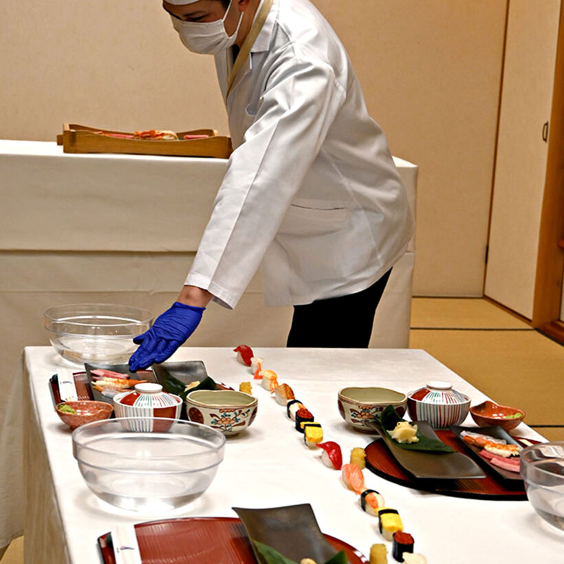 Nigiri sushi-making.