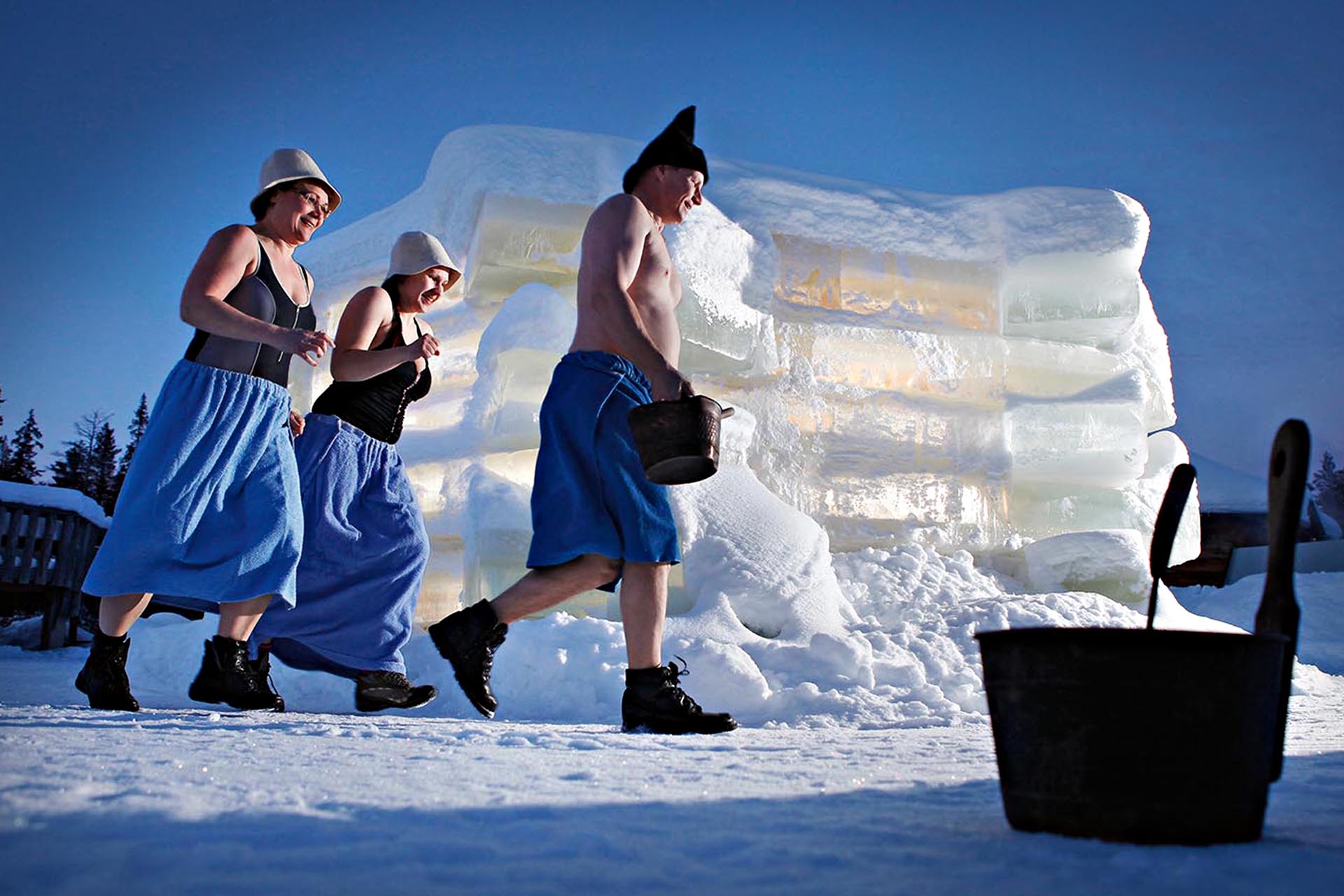 Once you’ve heated up, run across the ice to plunge into Lake Salonkijärvi.