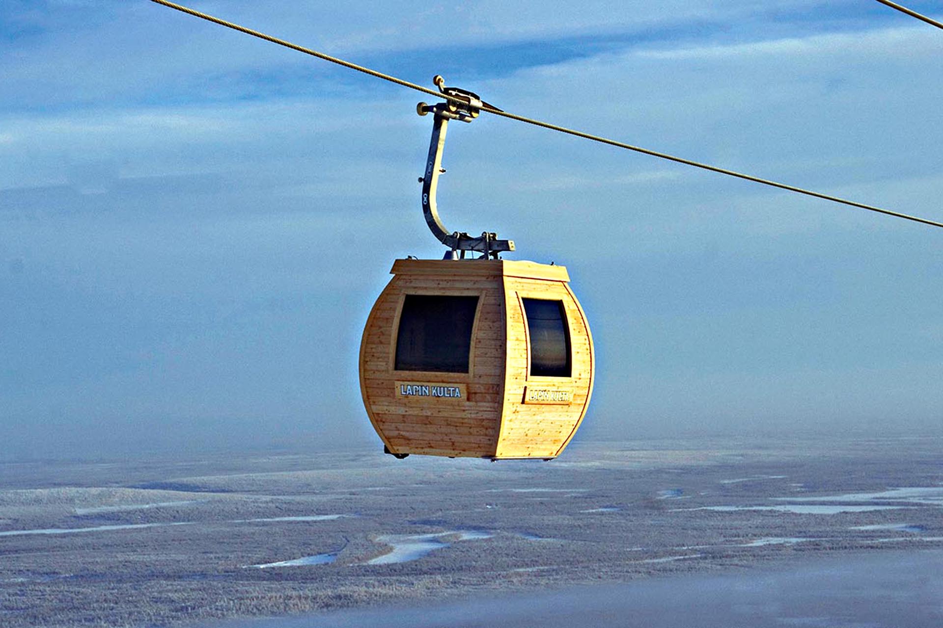 Flying high and heating out the knots in the Ylläs 1 Gondola.