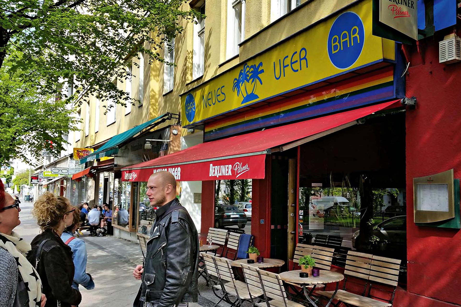 A group tour pauses outside Neues Ufer, Europe’s first gay and lesbian cafe and favourite haunt of the Thin White Duke.