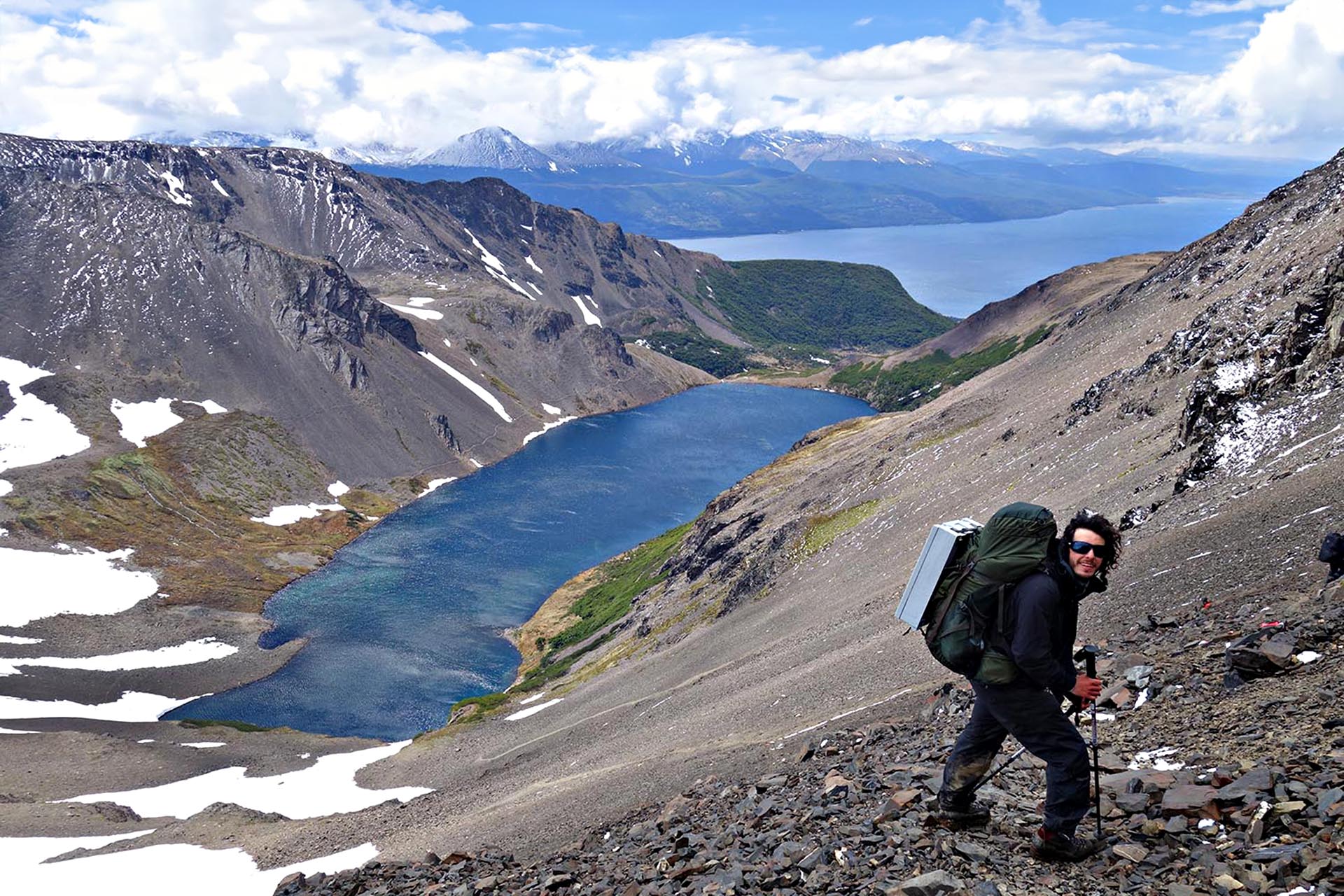 Descending to Laguna Los Guanacos.
