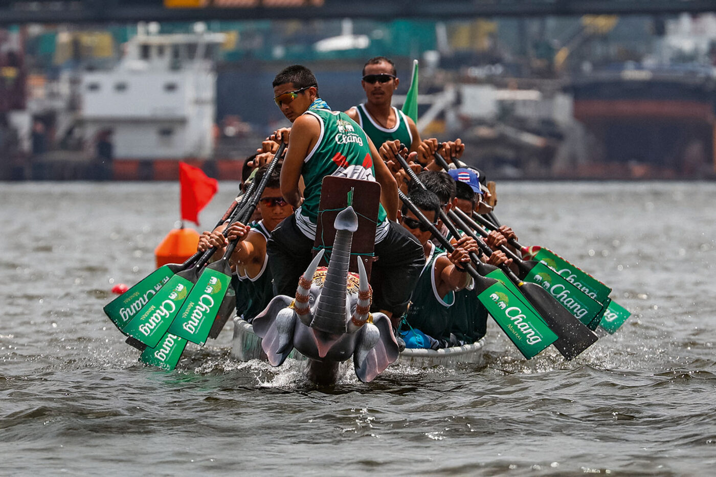 The Navy Seals heading back to the shore.