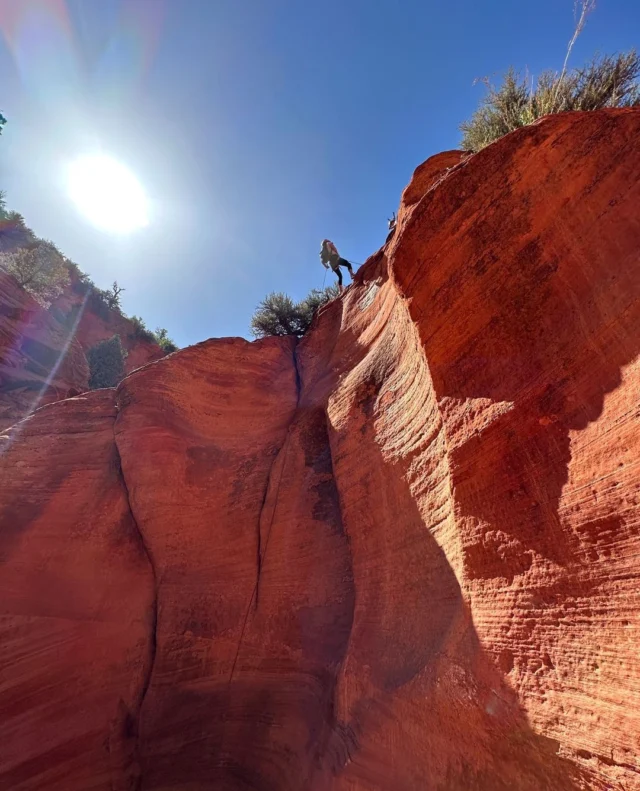 Southern Utah has two speeds: hold on and HOLD ON🌵⁠
⁠
From clinging to chains on Angels Landing to tearing across the desert in a UTV and abseiling through Elkheart Cliffs Slot Canyon, Southern Utah clearly has no interest in a relaxing holiday. Which is good coz neither do we 🤪⁠
⁠
Read the full story in Issue 25 at the link in bio 🔗